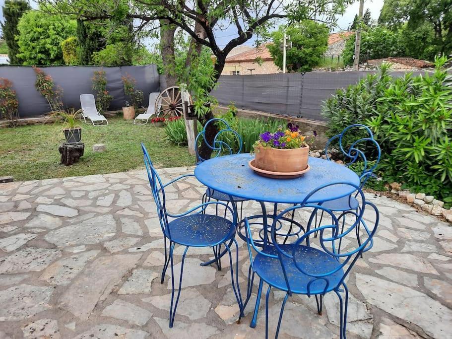 Studio 40 m 2 près St Guilhem le désert et rivière La Boissière Exterior foto